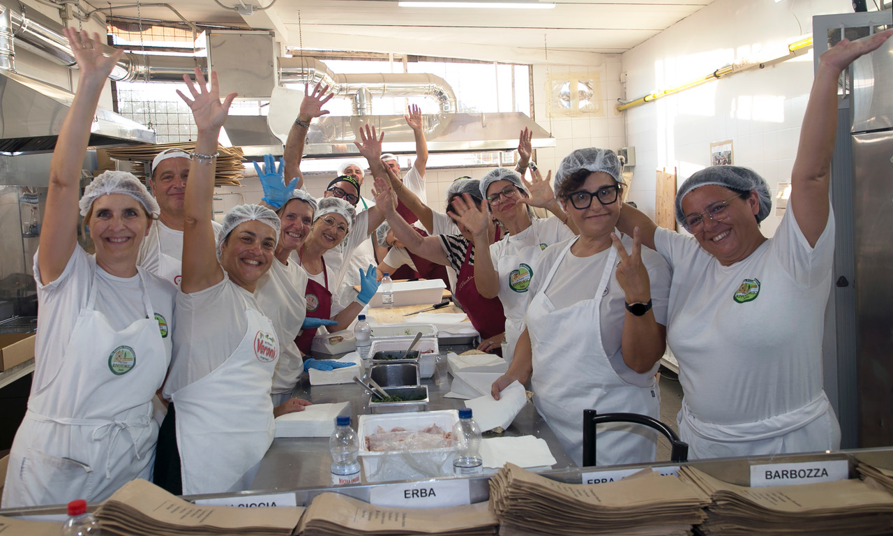 Antichi Sapori, a Rivotorto trionfa l’eccellenza gastronomica in pieno Ottocentenario Francescano (foto) 66 Antichi Sapori, a Rivotorto trionfa l’eccellenza gastronomica in pieno Ottocentenario Francescano (foto) 65