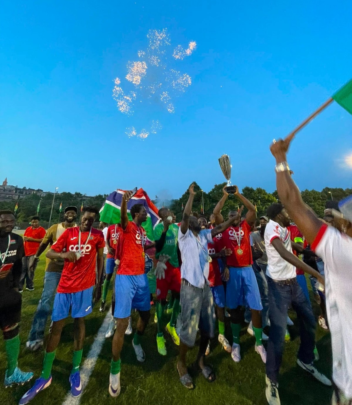 Perugia, il Gambia vince il Mondialito per la Pace: il calcio unisce 13 comunità dal mondo 10 Perugia, il Gambia vince il Mondialito per la Pace: il calcio unisce 13 comunità dal mondo 9