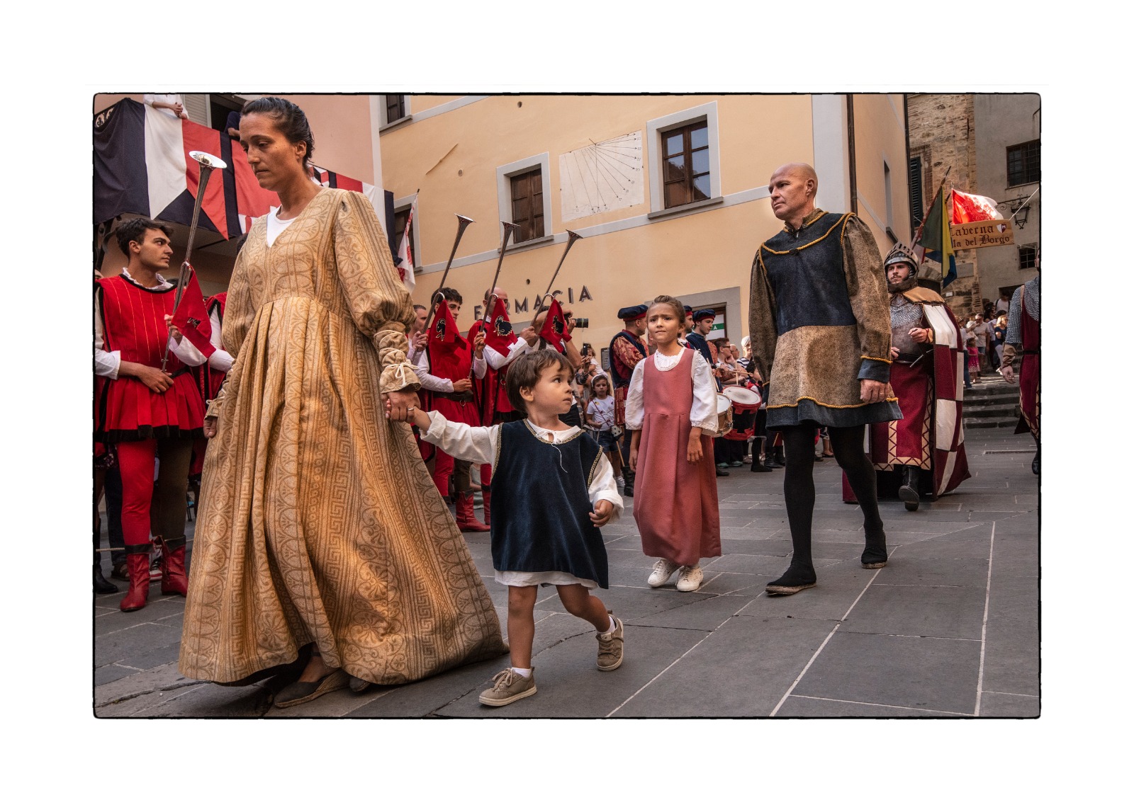 Montone, la festa continua nelle immagini: in mostra l’incanto della Santa Spina 6 Montone, la festa continua nelle immagini: in mostra l’incanto della Santa Spina 5