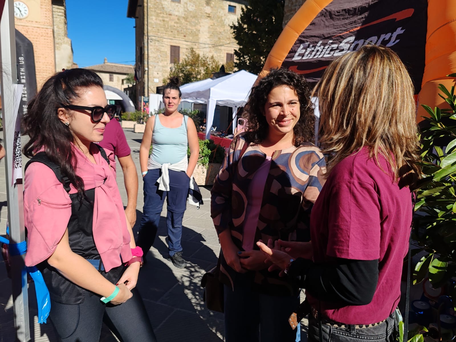 L’energia di Umbria Crossing conquista Bettona: sport, solidarietà e un grande abbraccio per la Pediatria di Perugia (foto) 14 L’energia di Umbria Crossing conquista Bettona: sport, solidarietà e un grande abbraccio per la Pediatria di Perugia (foto) 13