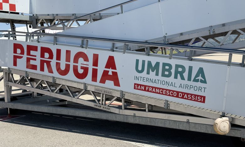 Aeroporto dell'Umbria, boom di traffico nel 2026: confermate tutte le rotte per la stagione invernale 2026-27 2 Aeroporto dell'Umbria, boom di traffico nel 2026: confermate tutte le rotte per la stagione invernale 2026-27 1
