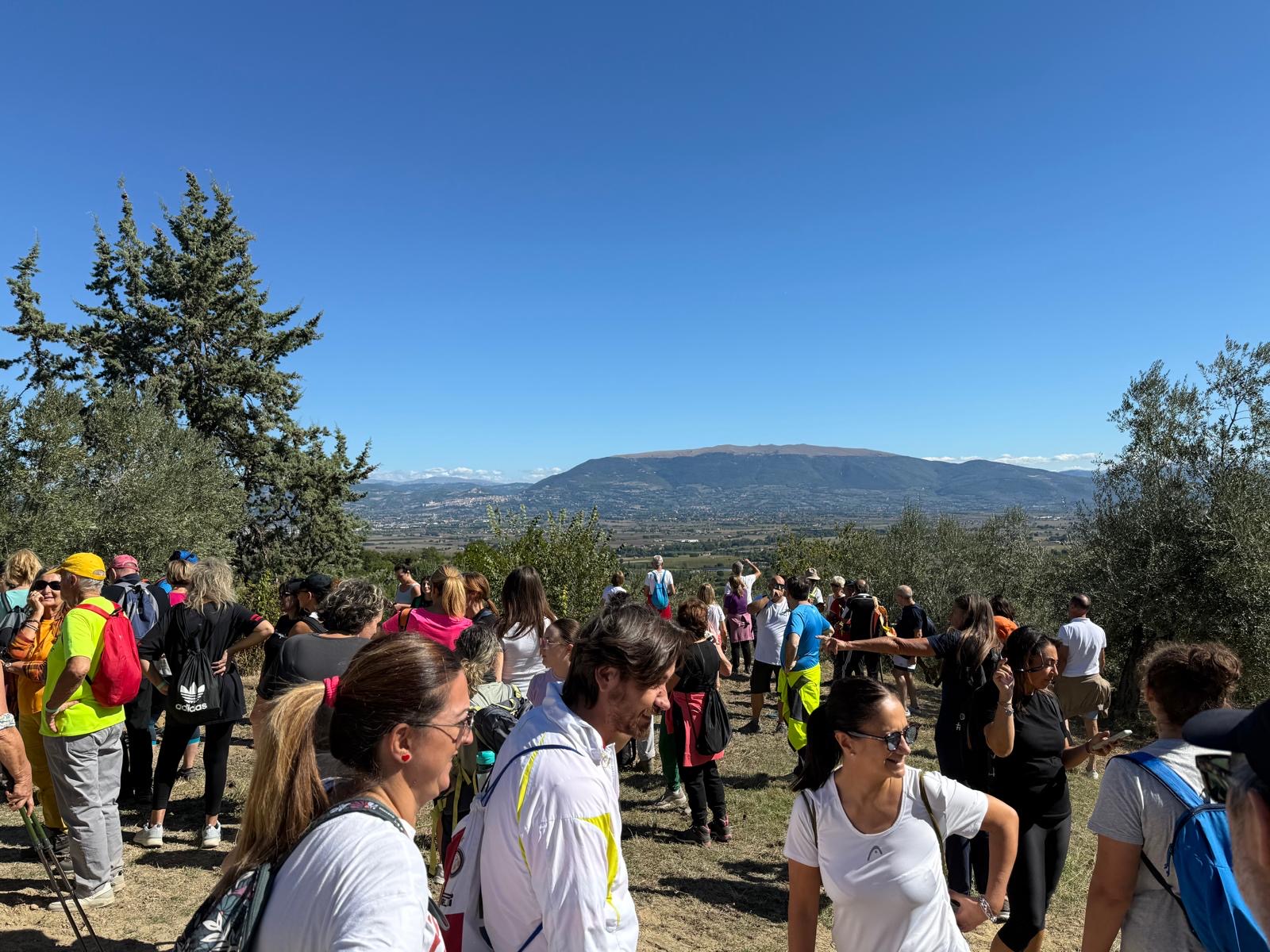 L’energia di Umbria Crossing conquista Bettona: sport, solidarietà e un grande abbraccio per la Pediatria di Perugia (foto) 26 L’energia di Umbria Crossing conquista Bettona: sport, solidarietà e un grande abbraccio per la Pediatria di Perugia (foto) 25