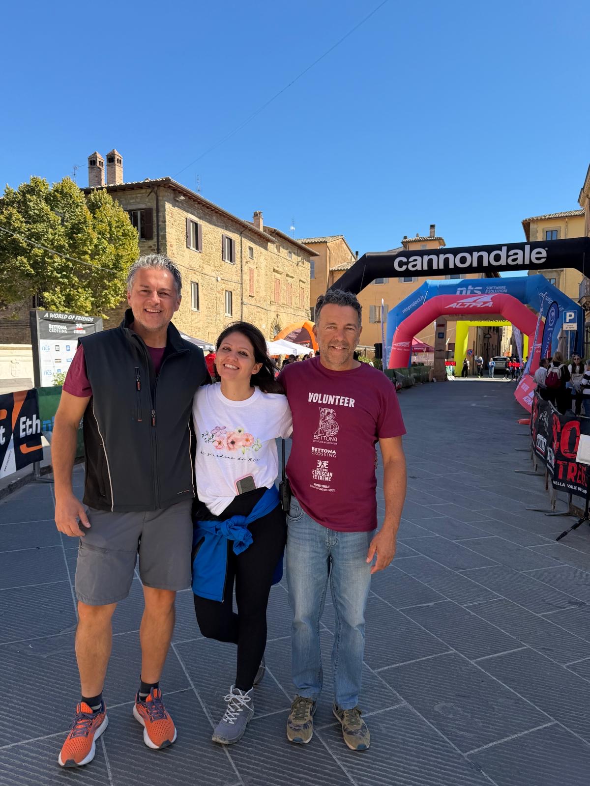 L’energia di Umbria Crossing conquista Bettona: sport, solidarietà e un grande abbraccio per la Pediatria di Perugia (foto) 30 L’energia di Umbria Crossing conquista Bettona: sport, solidarietà e un grande abbraccio per la Pediatria di Perugia (foto) 29