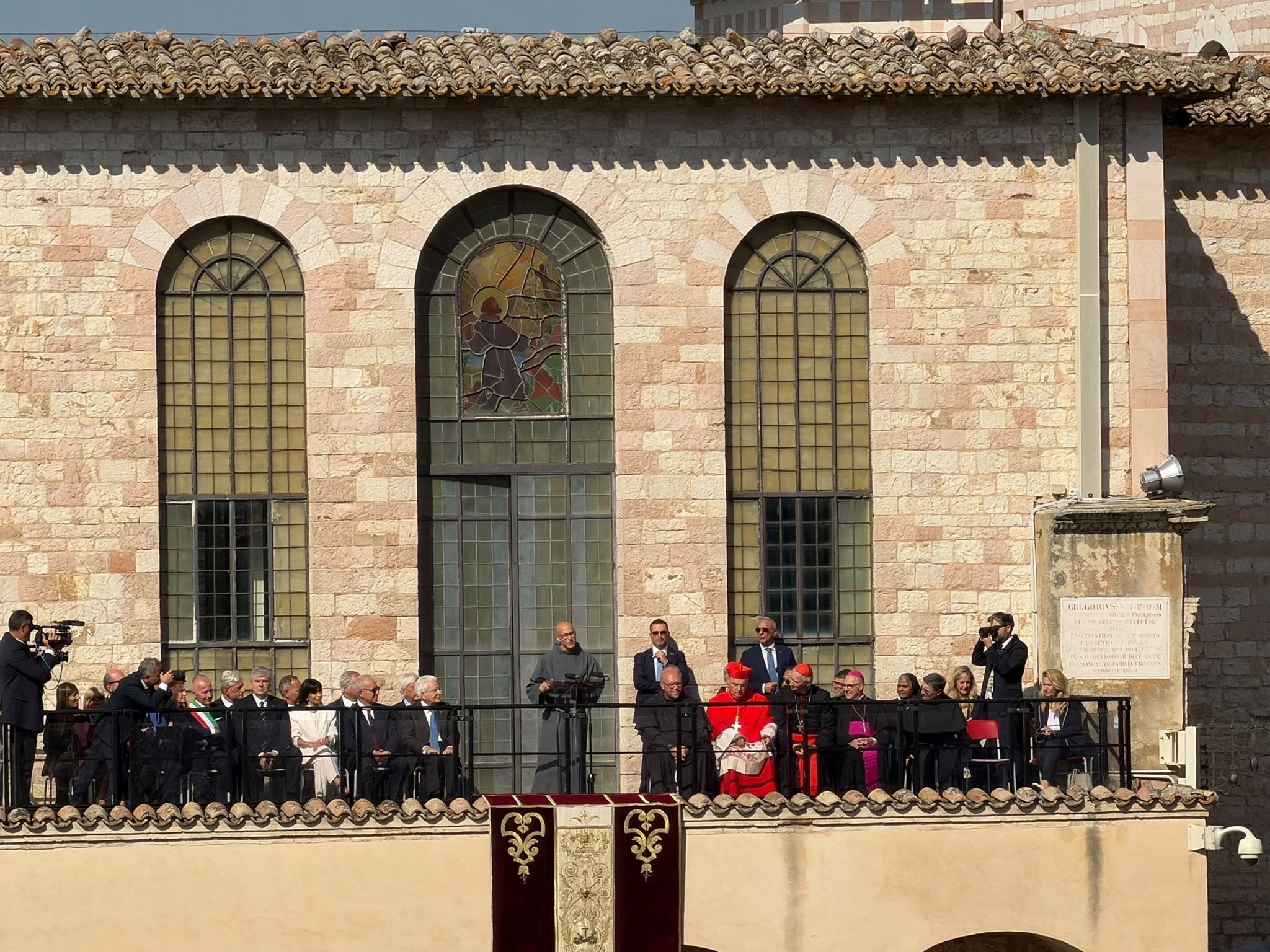 Assisi, la Lampada di San Francesco accesa a nome di tutti i Comuni d’Italia (foto) 28 Assisi, la Lampada di San Francesco accesa a nome di tutti i Comuni d’Italia (foto) 27