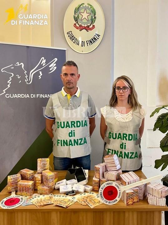 Un pacco sospetto svela un traffico di droga: maxi sequestro della Guardia di Finanza 5