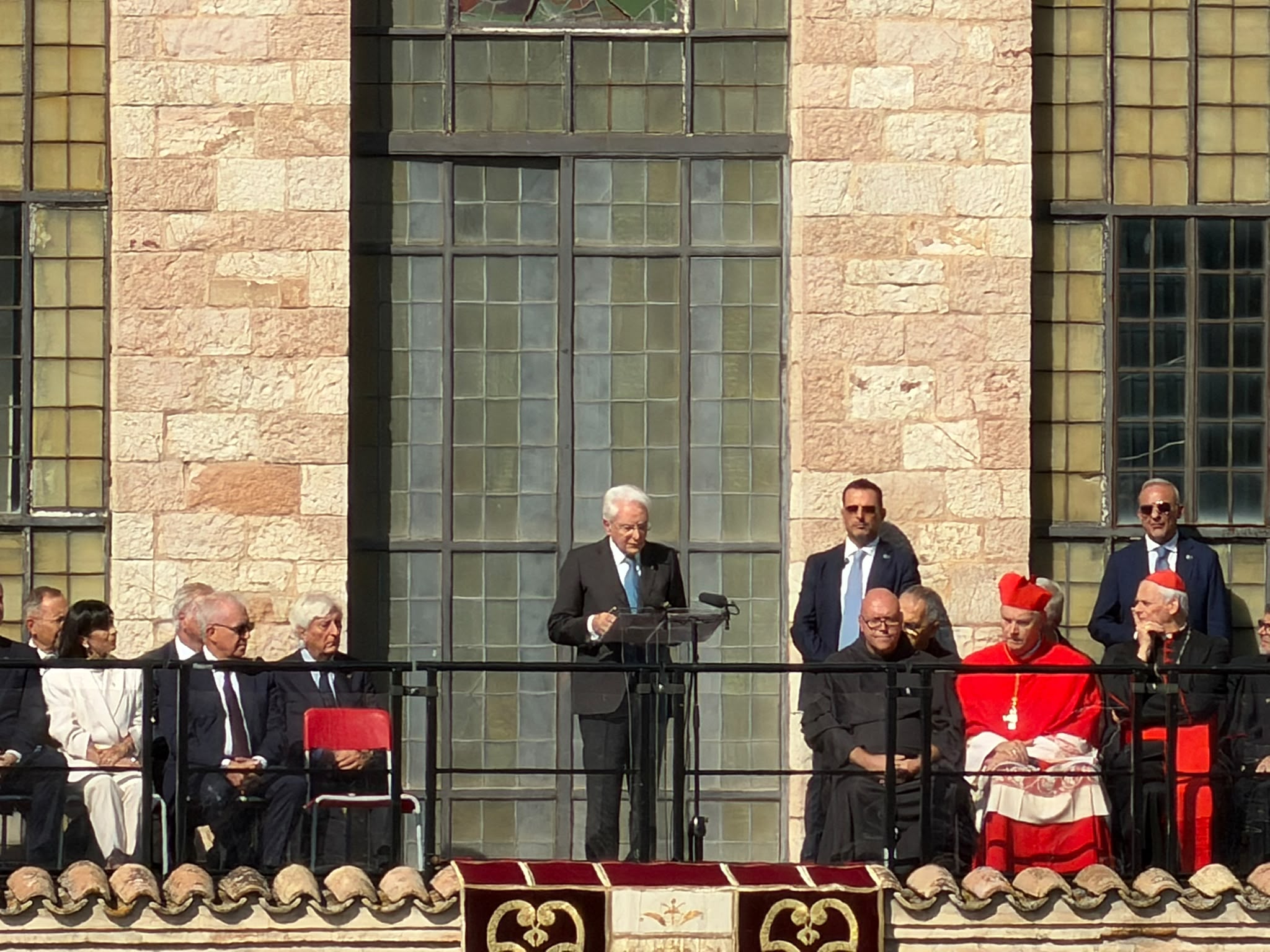 Assisi, la Lampada di San Francesco accesa a nome di tutti i Comuni d’Italia (foto) 38 Assisi, la Lampada di San Francesco accesa a nome di tutti i Comuni d’Italia (foto) 37