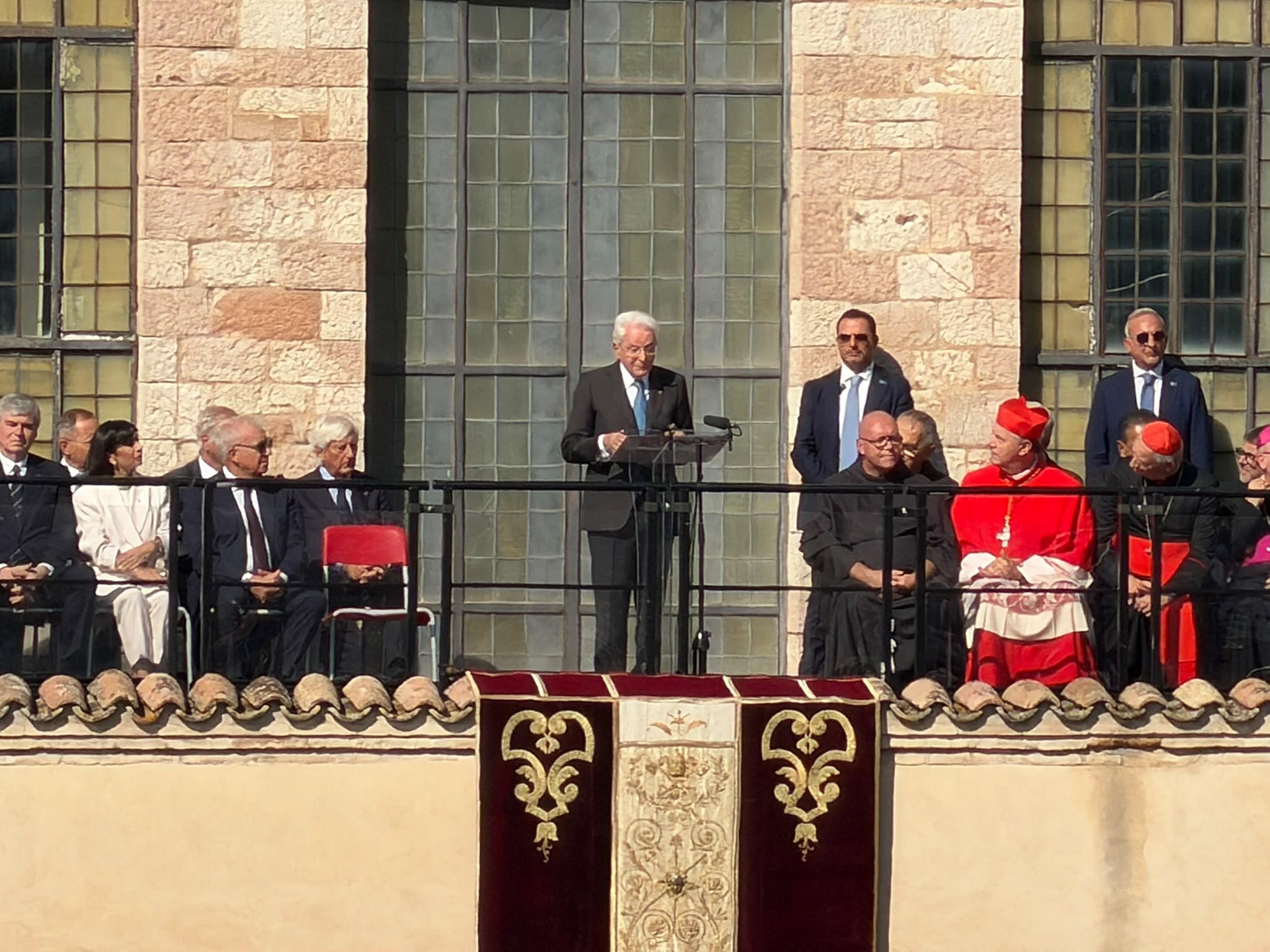 Assisi, la Lampada di San Francesco accesa a nome di tutti i Comuni d’Italia (foto) 40 Assisi, la Lampada di San Francesco accesa a nome di tutti i Comuni d’Italia (foto) 39