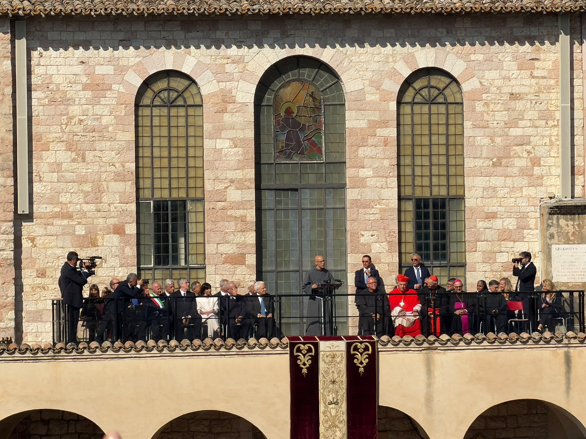 Assisi, la Lampada di San Francesco accesa a nome di tutti i Comuni d’Italia (foto) 26 Assisi, la Lampada di San Francesco accesa a nome di tutti i Comuni d’Italia (foto) 25