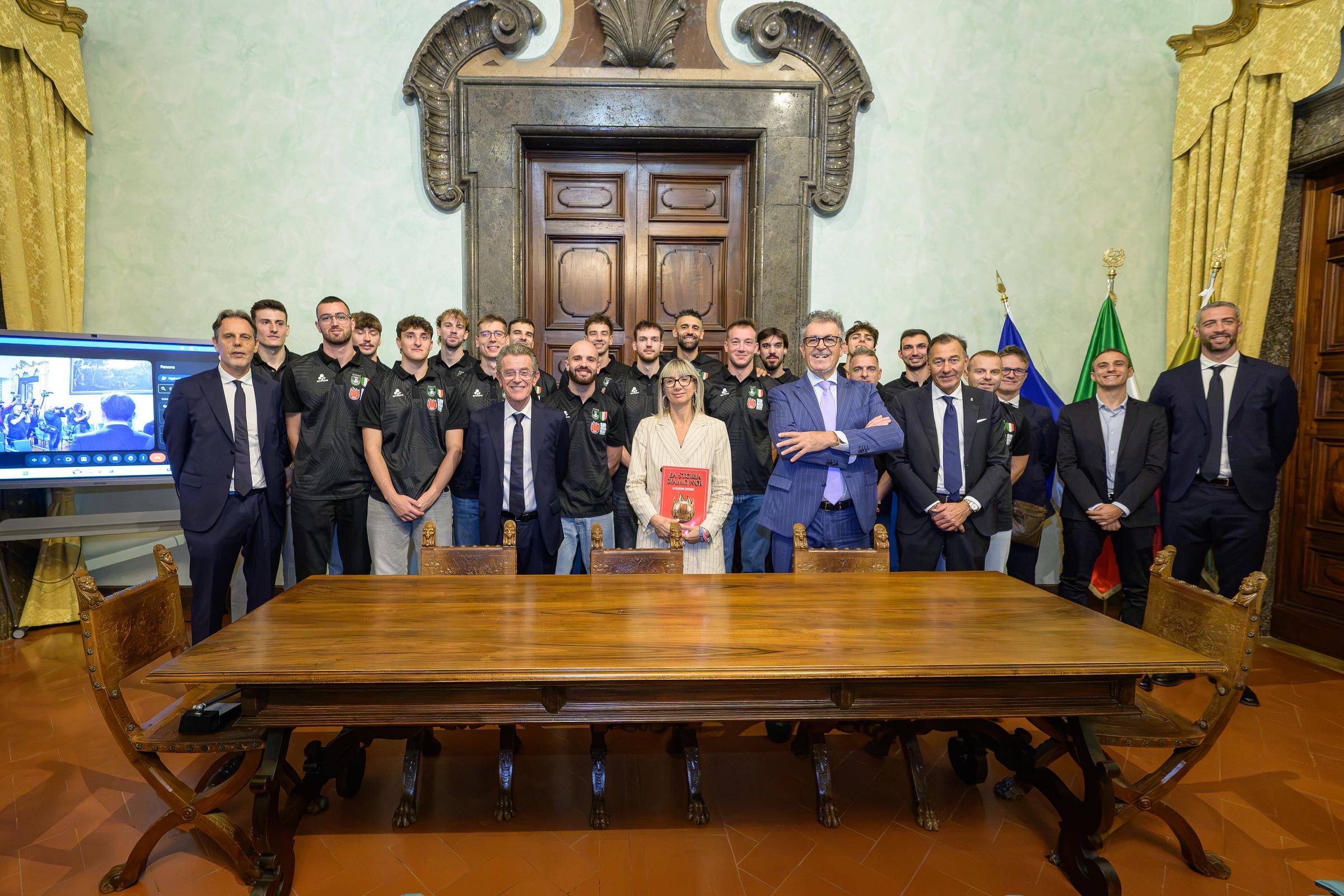 Sir Susa Scai Perugia ricevuta da Ferdinandi, Meloni e Proietti: le istituzioni al fianco dei Block Devils 22 Sir Susa Scai Perugia ricevuta da Ferdinandi, Meloni e Proietti: le istituzioni al fianco dei Block Devils 21