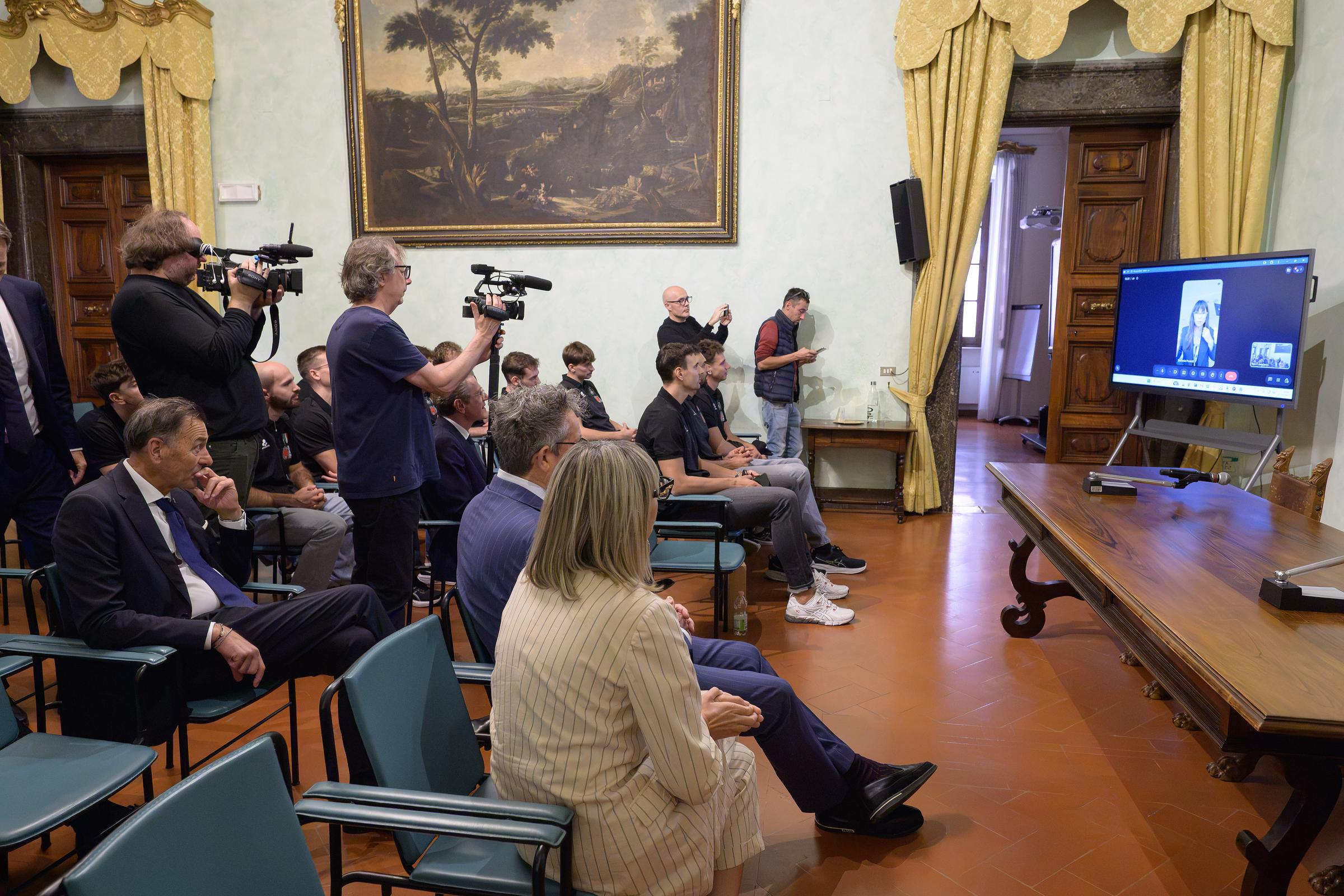 Sir Susa Scai Perugia ricevuta da Ferdinandi, Meloni e Proietti: le istituzioni al fianco dei Block Devils 26 Sir Susa Scai Perugia ricevuta da Ferdinandi, Meloni e Proietti: le istituzioni al fianco dei Block Devils 25