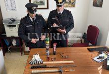 Passignano, 49enne danneggia cabina della fibra ottica e minaccia i carabinieri col machete: arrestato 14
