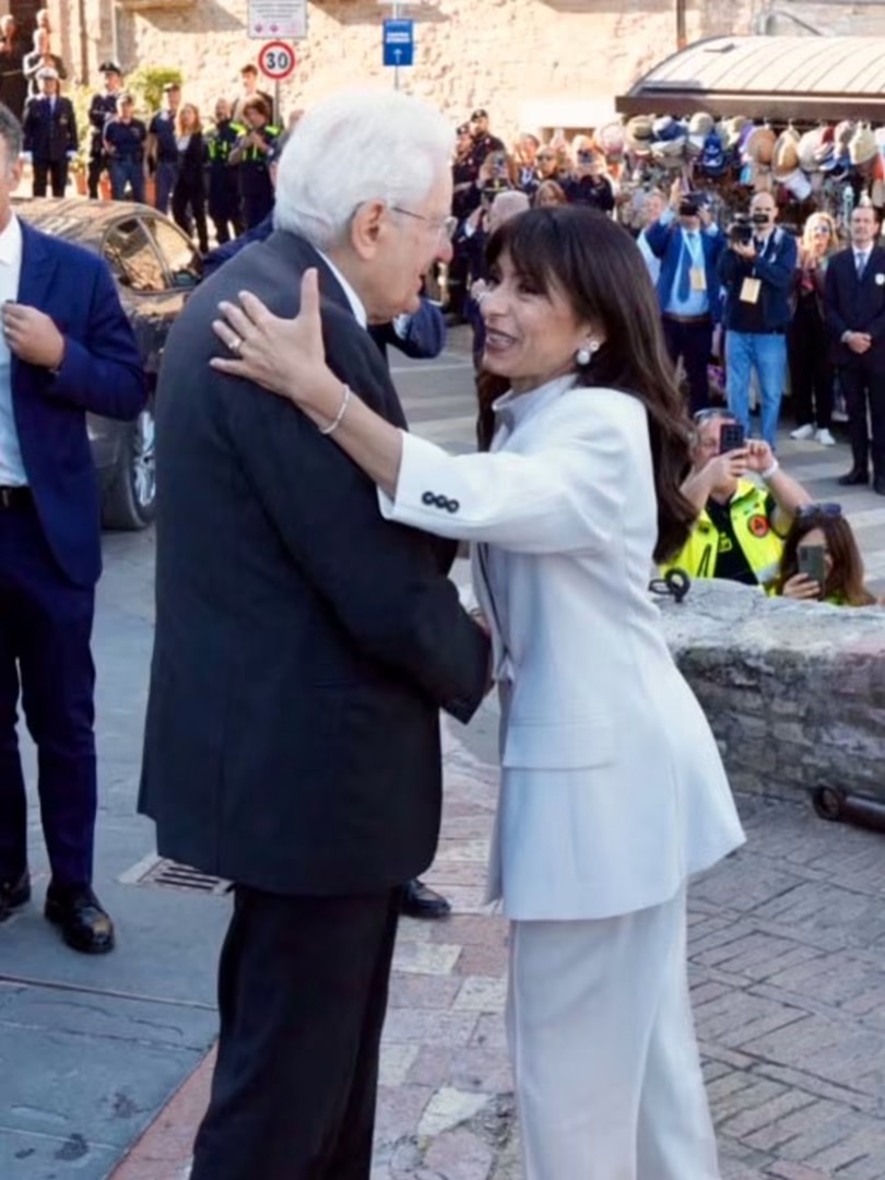 Assisi, la Lampada di San Francesco accesa a nome di tutti i Comuni d’Italia (foto) 44 Assisi, la Lampada di San Francesco accesa a nome di tutti i Comuni d’Italia (foto) 43