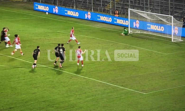 Perugia, altra beffa al Curi: il Vado passa e sfuma ancora la terza vittoria consecutiva 2 Perugia, altra beffa al Curi: il Vado passa e sfuma ancora la terza vittoria consecutiva 1
