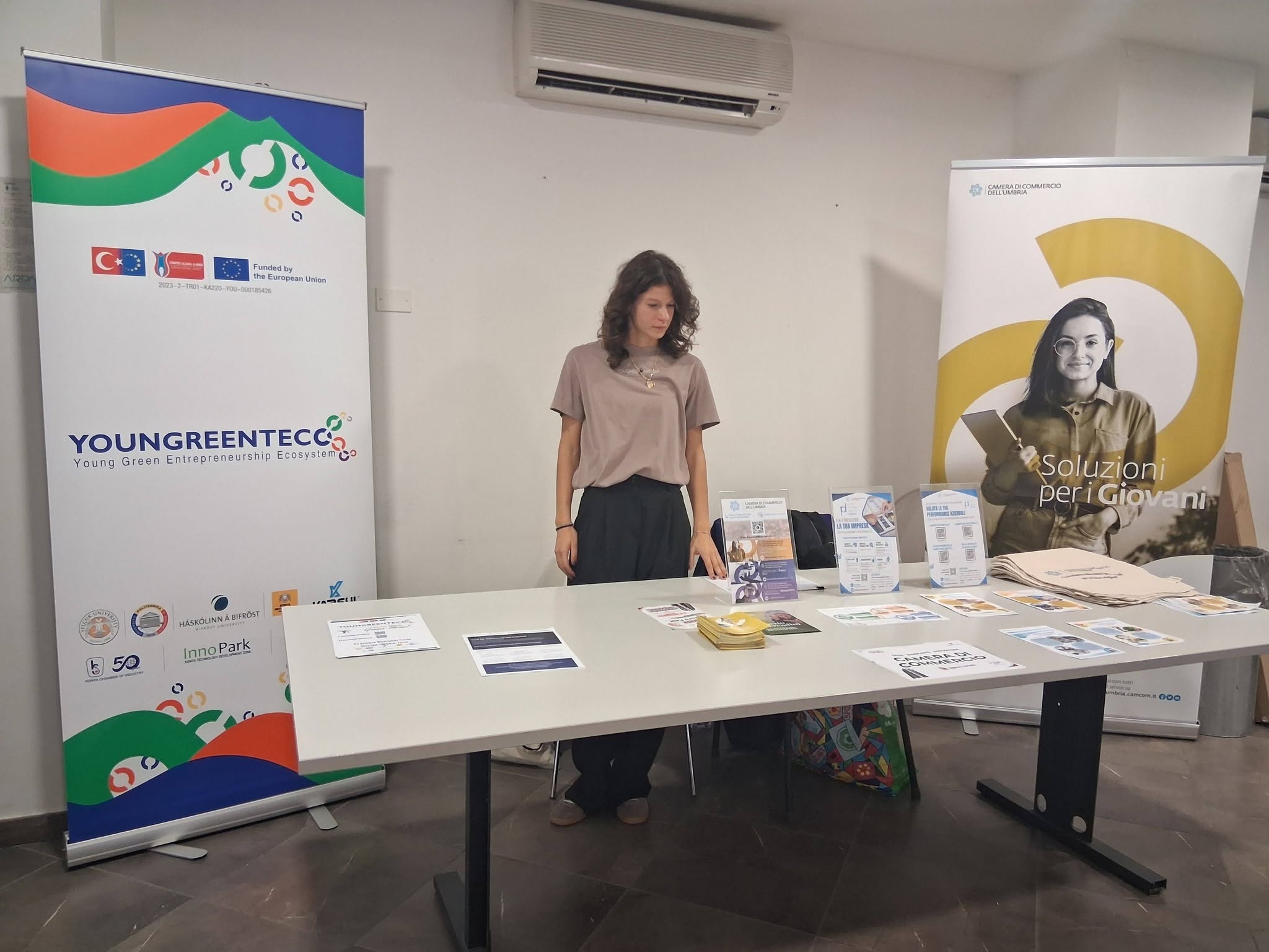 All'Umbria Lavoro Fest oltre 3000 partecipanti e 2000 colloqui per raccogliere dati sul lavoro 8 All'Umbria Lavoro Fest oltre 3000 partecipanti e 2000 colloqui per raccogliere dati sul lavoro 7