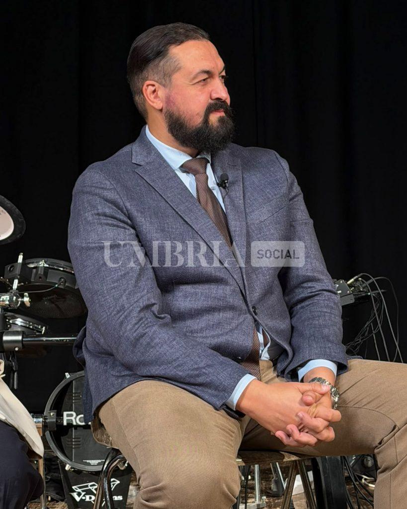 Il Teatro Excelsior di Bettona scommette sul territorio: arrivano SantaBot ed Excelsior Mon Amour (intervista video) 10 Il Teatro Excelsior di Bettona scommette sul territorio: arrivano SantaBot ed Excelsior Mon Amour (intervista video) 9