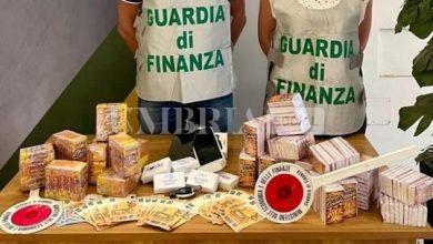 Un pacco sospetto svela un traffico di droga: maxi sequestro della Guardia di Finanza 10 Un pacco sospetto svela un traffico di droga: maxi sequestro della Guardia di Finanza 9